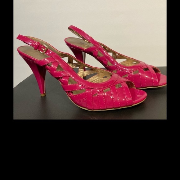 Bandolino Women’s Strappy Open Toe Heels Bright Fushia Size 7.5 - Picture 2 of 8